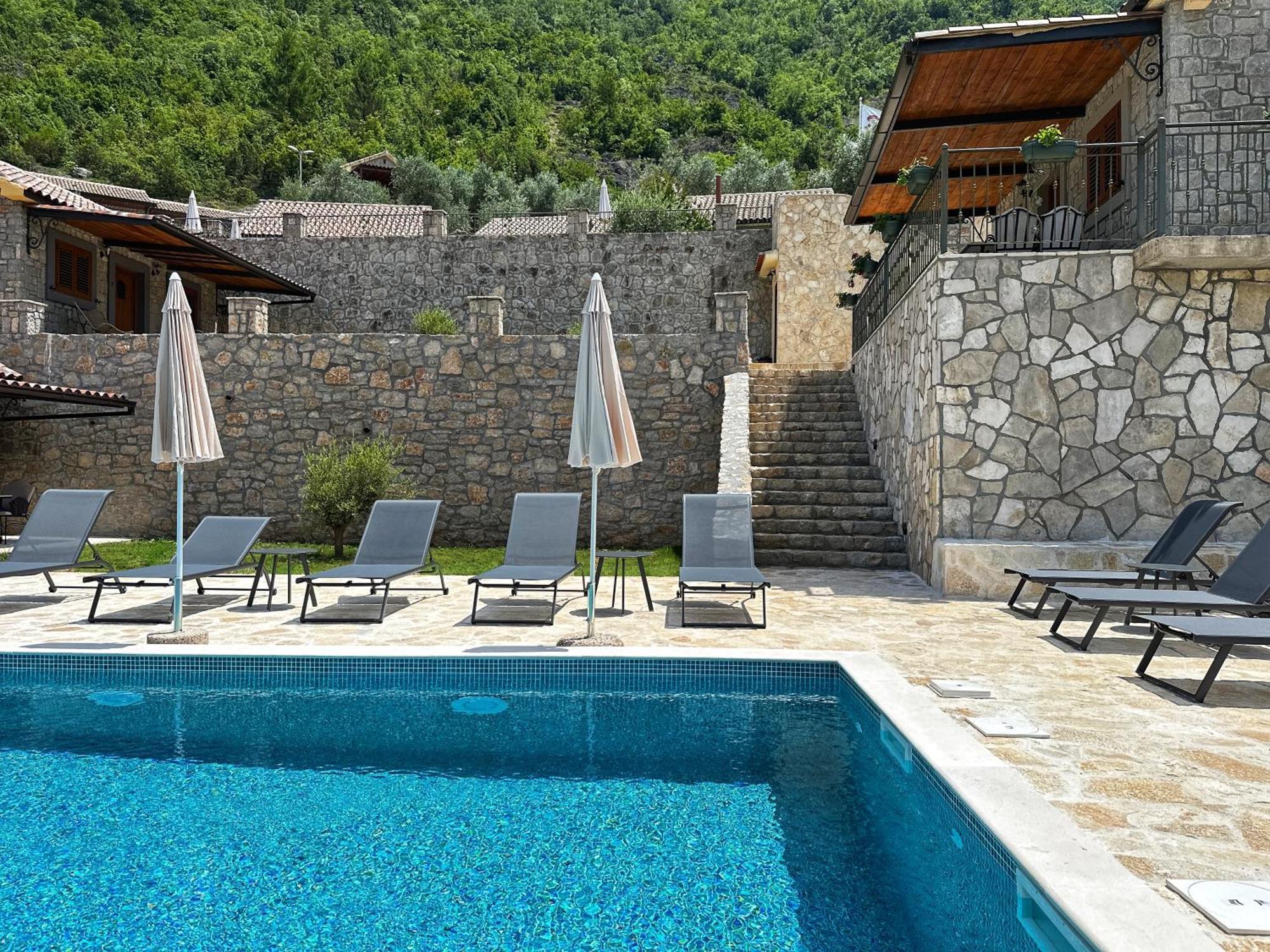 Eco Villas Merak เวียร์ปาซาร์ ภายนอก รูปภาพ